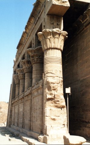 Dendéra. Mammisi d'Auguste. Photo M. Heilig