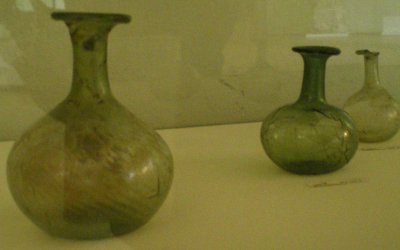 Flacons en verre.