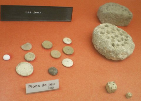 Pions de jeu. Sorcy.