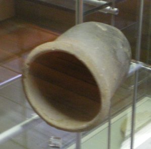 Pot de poêle.