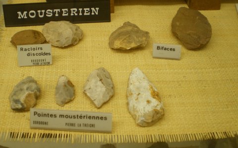 Moustérien.