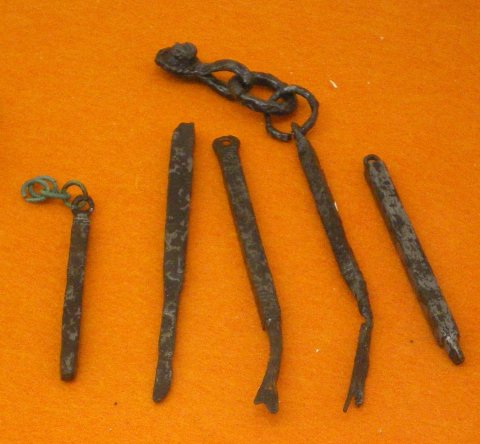 Instruments de toilette ou de petite chirurgie. Hallstatt Final. Messein.
