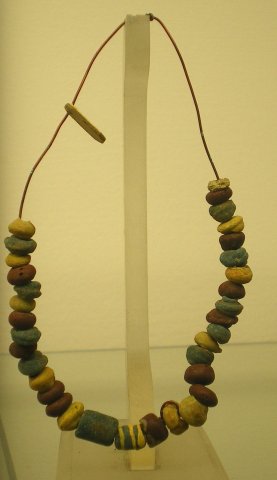 Collier.