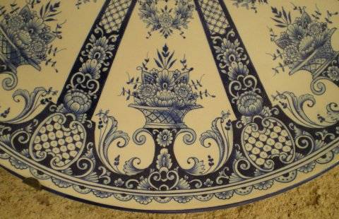 Grand plat en camaïeu bleu.