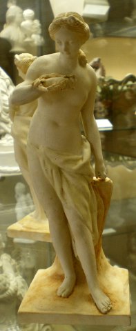 Figurine de P. L. Cyfflé.
