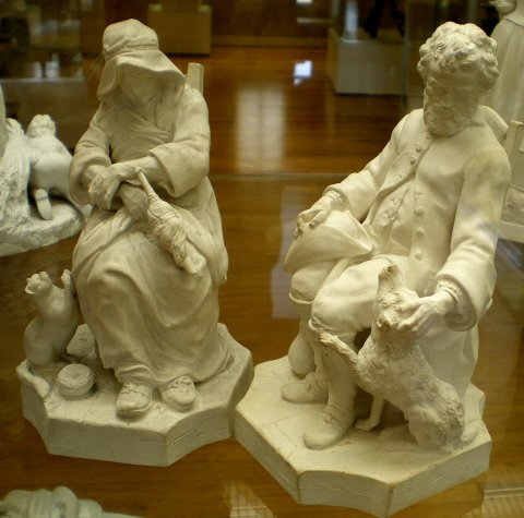 Figurines de P. L. Cyfflé. Vieux et vieille.