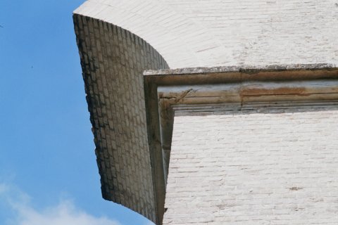 Le pont à Jouy. Détail d'une imposte.</p>
<p>Photo J.-P. Pierrez