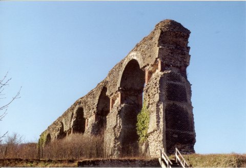 Les arches de la rive gauche. Photo M. Heilig.