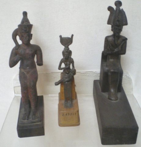 Statuettes en bronze. Moyen Empire.