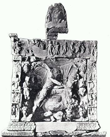 Esp. 4563. Le grand bas-relief du mithraeum. Sarrebourg.