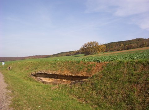 L'aqueduc entre Gorze et Novéant.<br />
Photo M. Heilig.