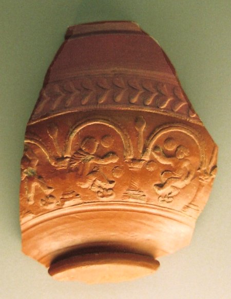 Vase en sigillée. Mittelbronn.