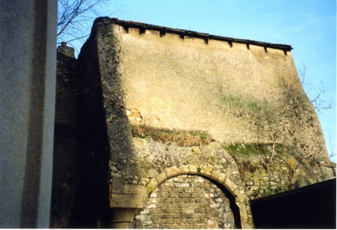 L'arc sud vu de l'extérieur.