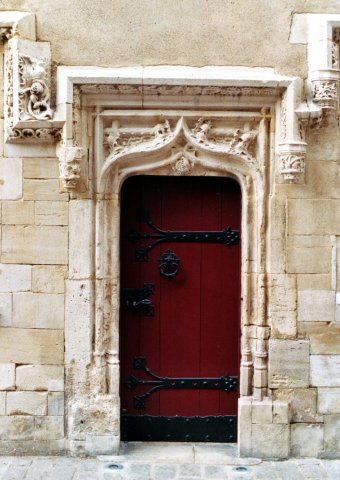 Porte de l'Hôtel de la Monnaie. 