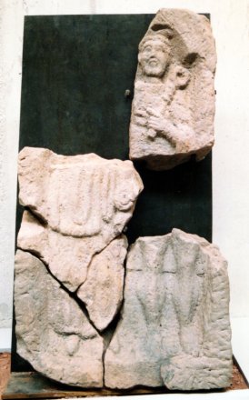 Stèle de Mercure et Rosmerta. Grès. Garrebourg, Tiergarten.