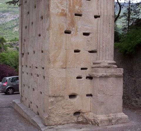 Base de colonne engagée, © M. Heilig Base de colonne engagée.