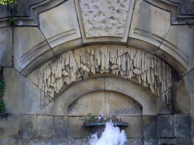 Fontaine du Jardin Boufflers. Bas-relief aquatique. Photo Marc Heilig