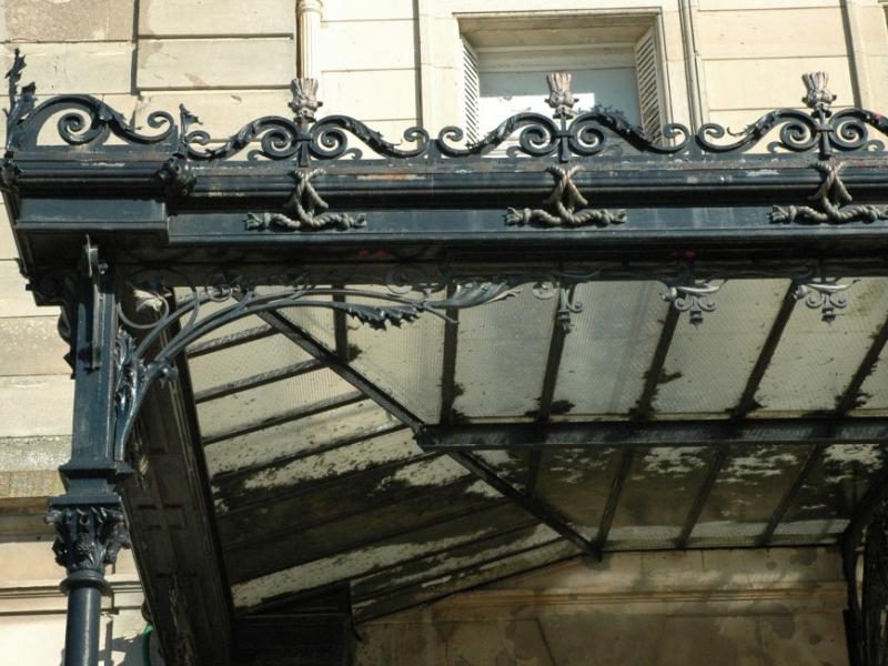 Château de Mercy. Balconnet de la fenêtre S 14. Photo Marc Heilig